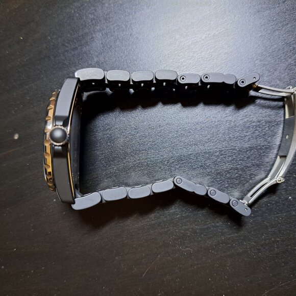 CHANEL J12 GMT Watch, 41 mm - Picture 5 of 8